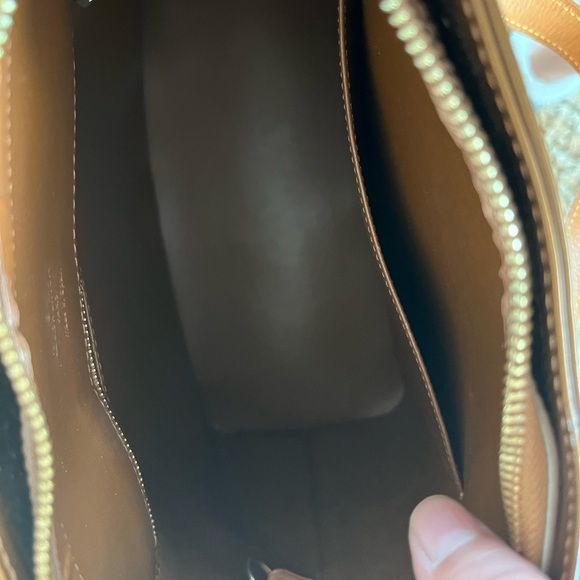 Louis Vuitton Houston Vernis bag - Picture 14 of 14